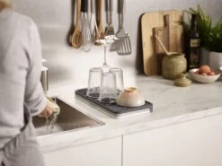 Joseph Joseph - Tier - Afdruipmat - Uitschuifbaar - Grijs -Dagelijkse Benodigdheden Winkel 1200x900 32