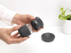 Brabantia Sink Side Afwasborstel - Met Zeepdispenser- Dark Grey 17 Brabantia Sink Side Afwasborstel - Met Zeepdispenser- Dark Grey -Dagelijkse Benodigdheden Winkel 1200x900 36